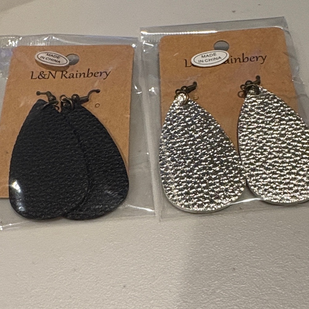 L&N Rainbery - Black and Light gold Teardrop Earrings - Set of 2.  NWT.  Jewelry